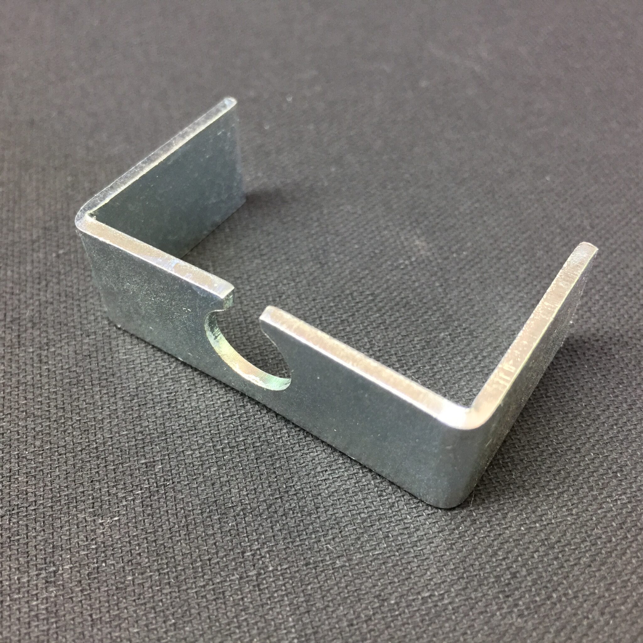 Manometer Halterung 05